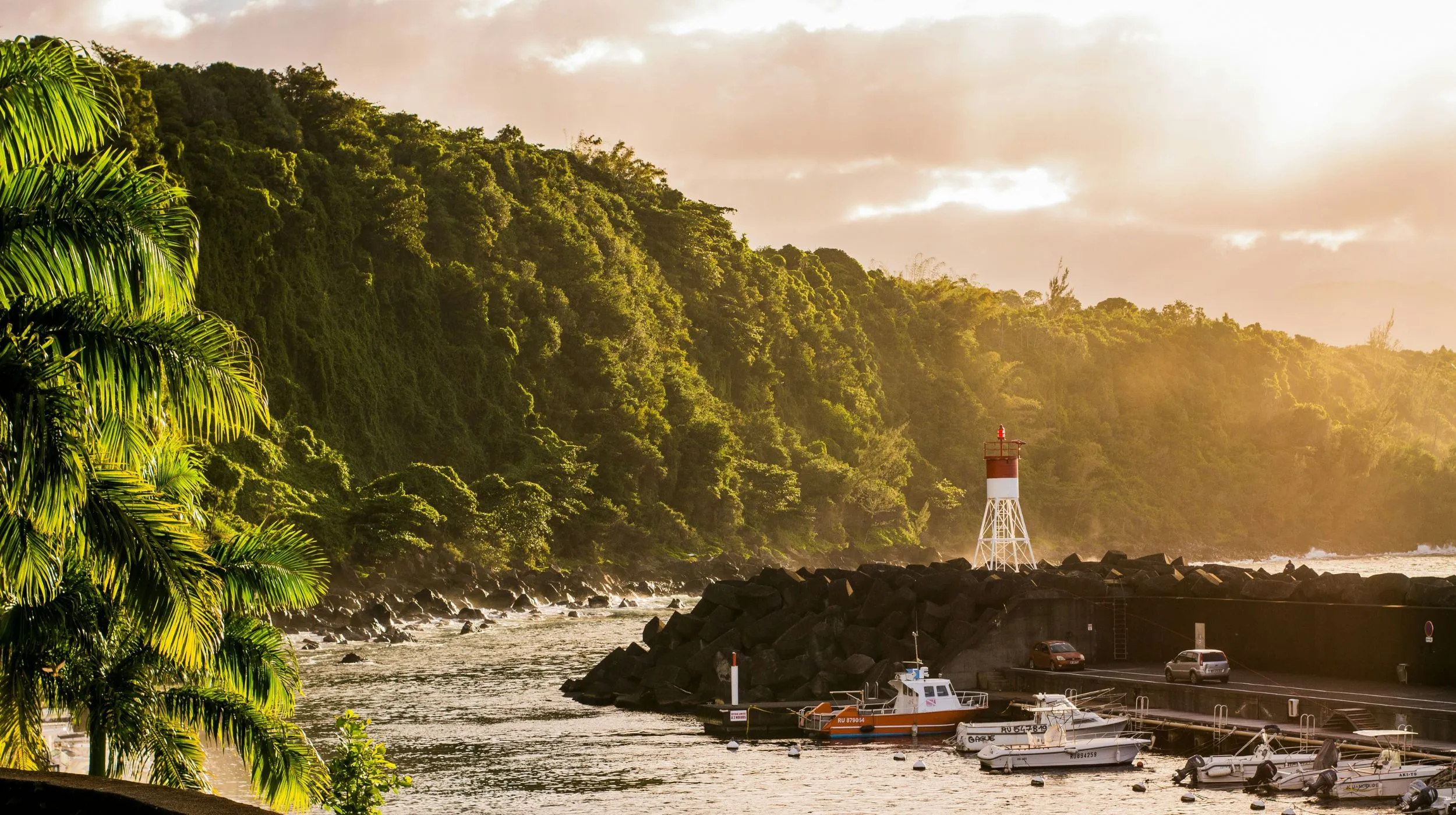 ile de la réunion avec vue sur le phare