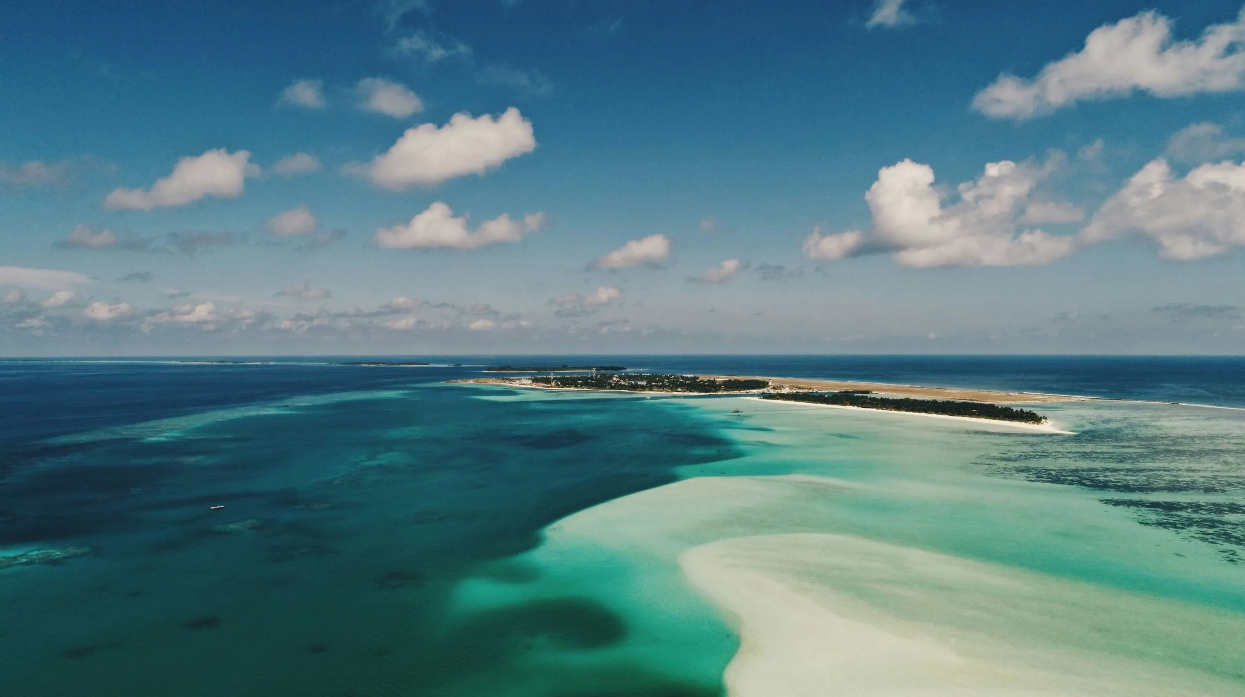 Île Maurice — découvrez des plages paradisiaques aux eaux turquoise et à la beauté envoûtante.